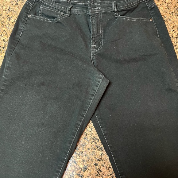 Women bottoms - Picture 6 of 7